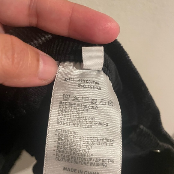 Brandy Melville Black Corduroy Skirt Size Small‎ - Picture 4 of 5